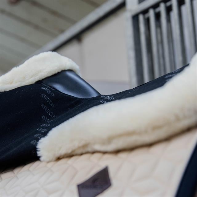Sattelpad Sheepskin Impact Equalizer Kentucky Schwarz
