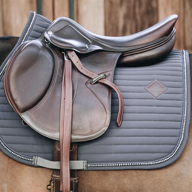 Zadeldek Kentucky Pearls Jumping Grau